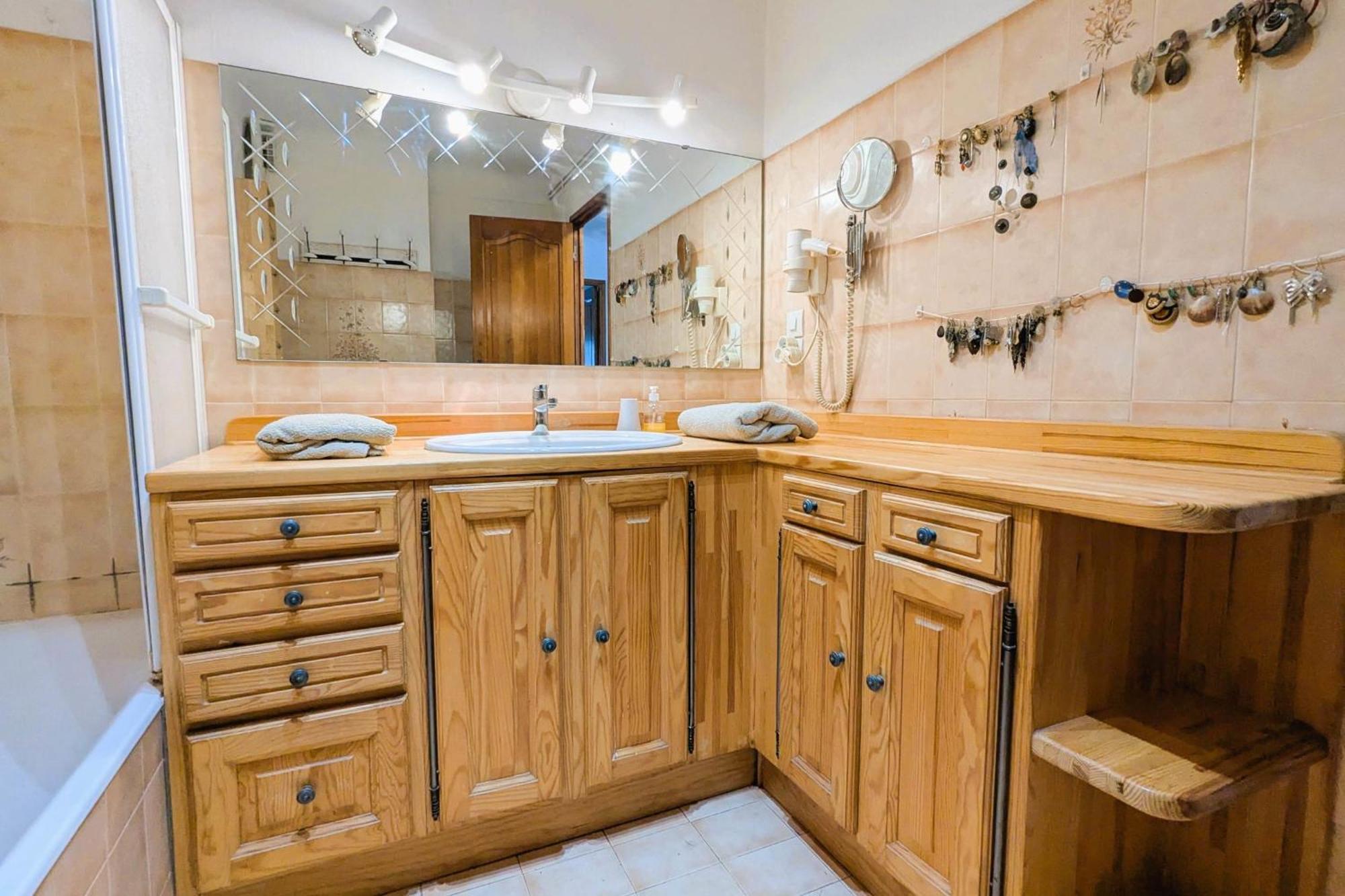 Comfortable 1 Bedroom - Center Appartement